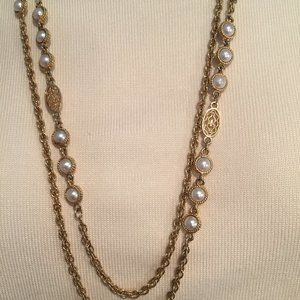 EUC Faux Pearl & Gold Tone Chain Necklace, Can Double To 2-Strand, 28" L